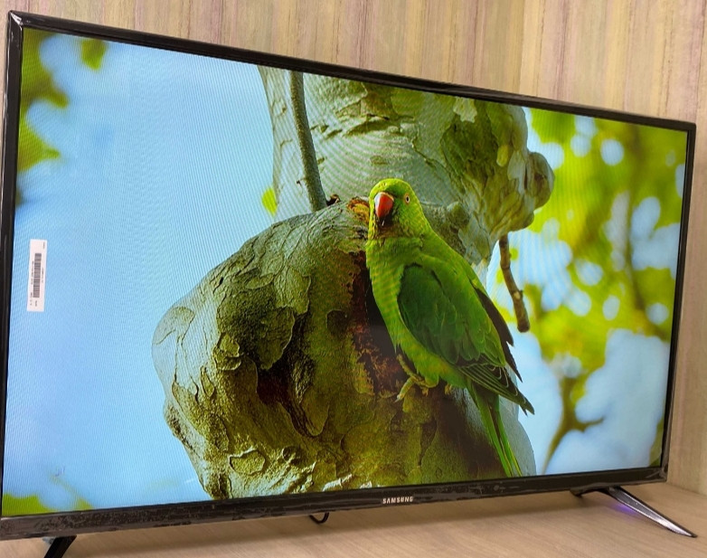 Телевізор Безрамний: 32" Samsung Smart TV, 4K HDR, T2. Корея! Харків - фото 5
