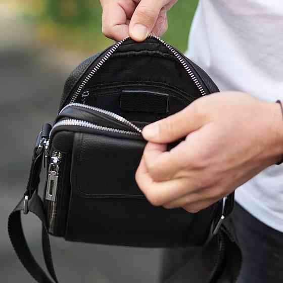 Чоловіча сумка-барсетка через плече шкіряна чорна з ручкою Tiding Bag M61693 Київ