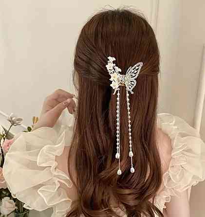 Заколка-краб для волос «Бабочка и цветы» с подвесками – светлое золото Киев