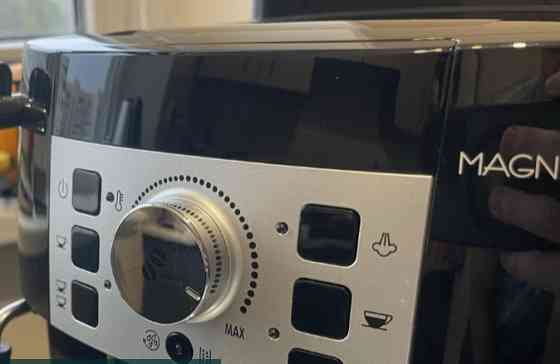 Кофемашина Delonghi Magnifica - S. Киев