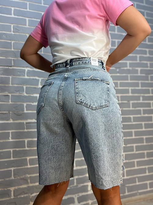 Шорти жіночі джинсові Women Denim 2038-977 бермуди рвані довжина до колін блакитні, блакитний, 38 Київ - фото 2
