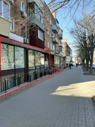 Здам магазин на пр Поля буд 106, червона лінія, Окремий вхід, величезне вітринне вікно на червону лі Дніпро