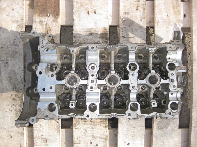 Mercedes-Benz  A2720103420 Головка блока циліндрів ліва без клапанів для двигуна M272 V6 3.5л Одесса - изображение 2