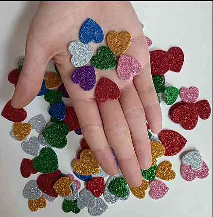 Набор блестящих наклеек в форме сердечек — 100 штук Киев