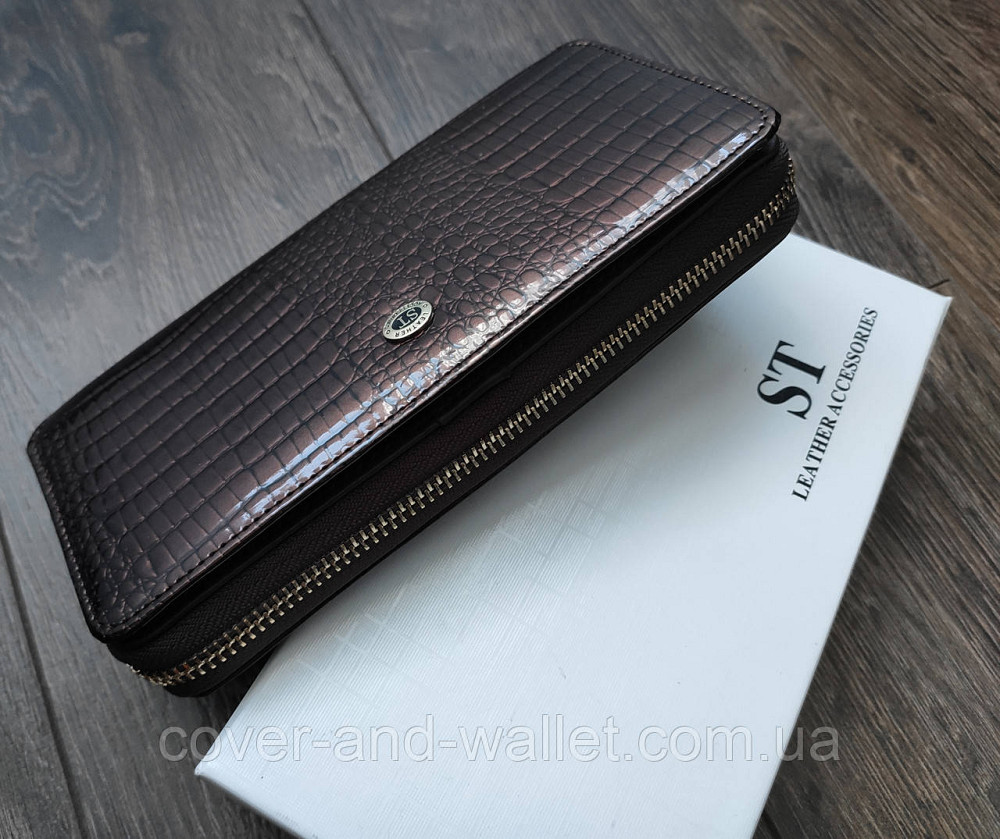 Жіночий лаковий гаманець з натуральної шкіри на змійці ST Leather S7001A Dark brown Київ - фото 4
