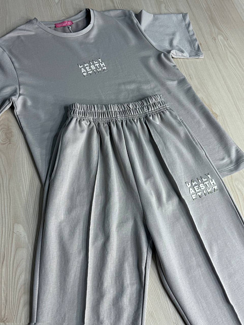 Костюм женский CAPPITONE 101217 оверсайз футболка с брюками с надписью серый, серый, S Киев - изображение 15