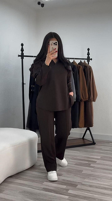 Жіночий стильний повсякденний костюм з V-вирізом двонитка Шоколад, 64/66 Одеса - фото 7