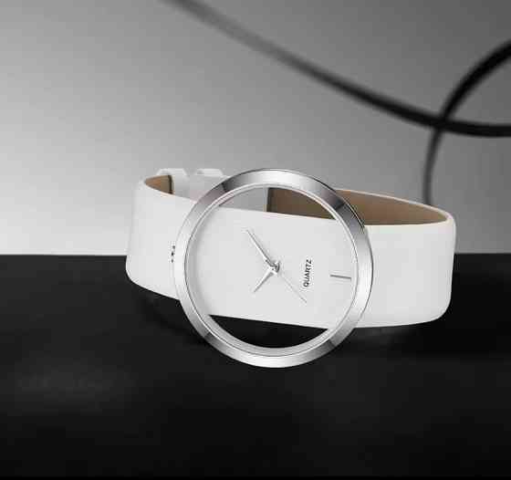 Подарочный набор для женщин Бабочка наручные часы с браслетом без подарочной коробки белый Киев