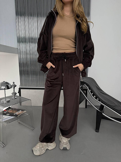 Женский стильный повседневный велюровый костюм двойка Шоколад Одесса - изображение 3