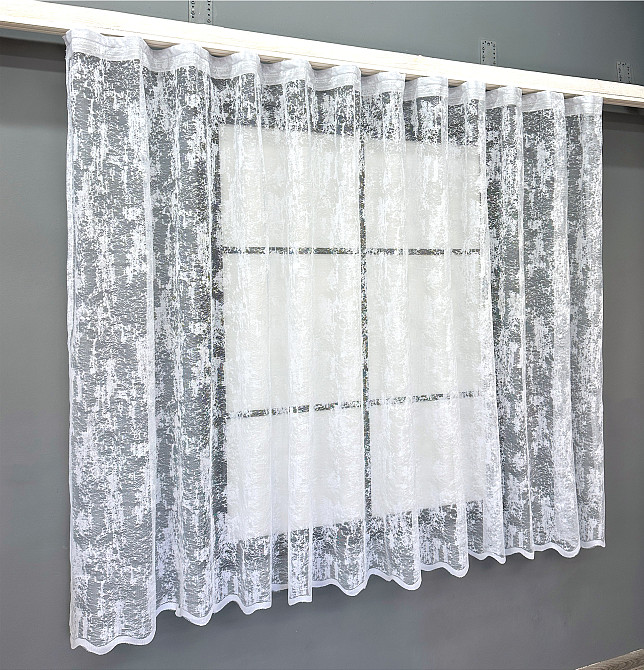 Короткая тюль, высота 1,5 м., жаккард 