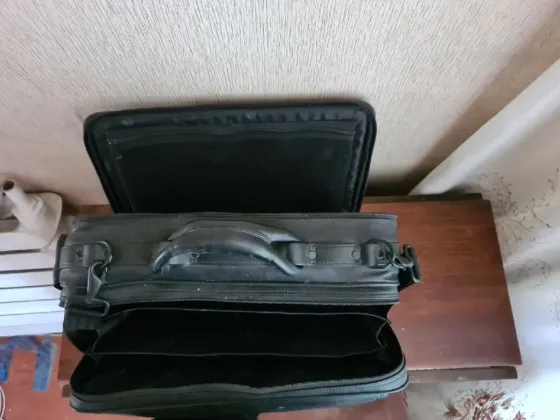 Продам вінтажну сумку для ноутбука від італійського бренду «Solidex». Харків