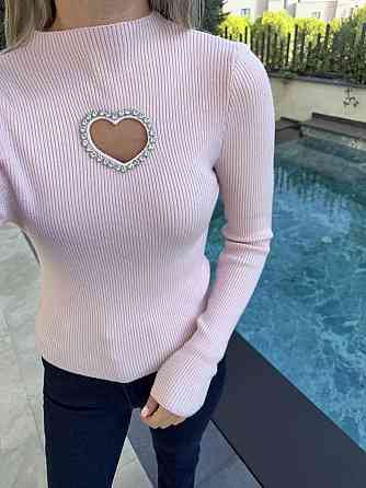 Жіночий базовий светр з оригінальною декорацією в вигляді сердечка + стрази машинна вʼязка Одеса
