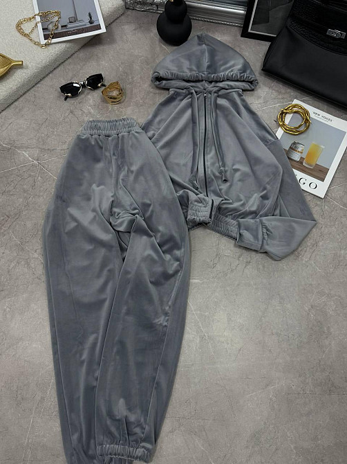 Женский повседневный велюровый костюм двойка: кофта и штаны Графит, 42/44 Одесса - изображение 4