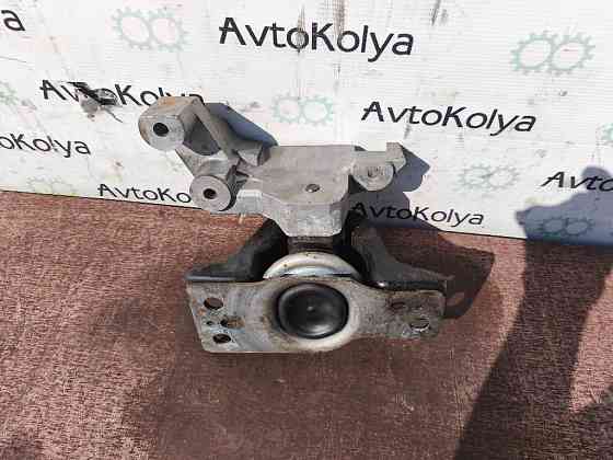 Подушка двигуна (опора) права Nissan Note E11 1.6 i 2005-2012 (11210AX60A) Ковель