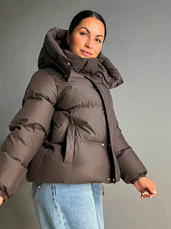 Куртка женская Lady Yep 10005 дутая пуффер с капюшоном коричневая, коричневый, 46 Одесса - изображение 6