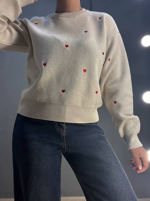 Светр жіночий A-N 7075 оверсайз широкий вишиті серця, бежевий, one size Київ - фото 16