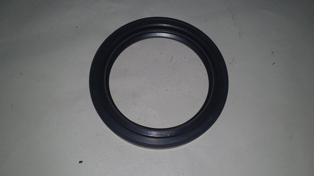 Сальник редуктора заднего моста МАЗ. Украина. 85*100-2.2. 5336-2402052. Харьков - изображение 1