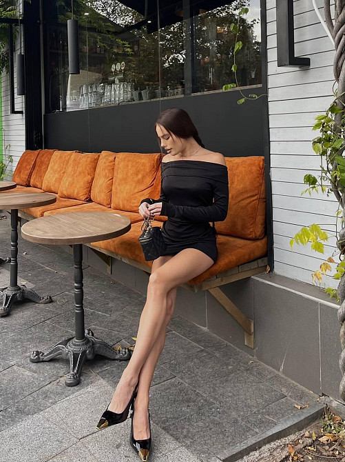 Женское привлекательное вечернее мини-платье с обнаженными плечами плотный микродайвинг Одесса - изображение 2