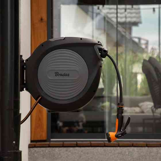 Автоматическая катушка BLACK LINE со шлангом 1/2