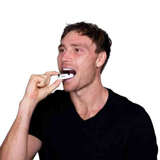 Капа OPRO Silver доросла (вік 11+) White/Black (art.102502005) Луцк