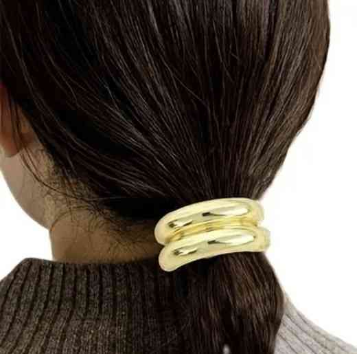 Гумка для волосся із золотистою вставкою Сміла