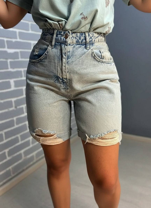 Шорти жіночі джинсові Women Denim 355-973 середньої довжини рвані світло-блакитні, світло- блакитний, 34 Київ - фото 13