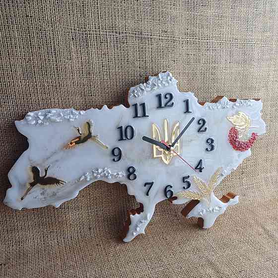 Годинник настінний 50 х 32 см з епоксидної смоли ручної роботи "Карта України" Дніпро