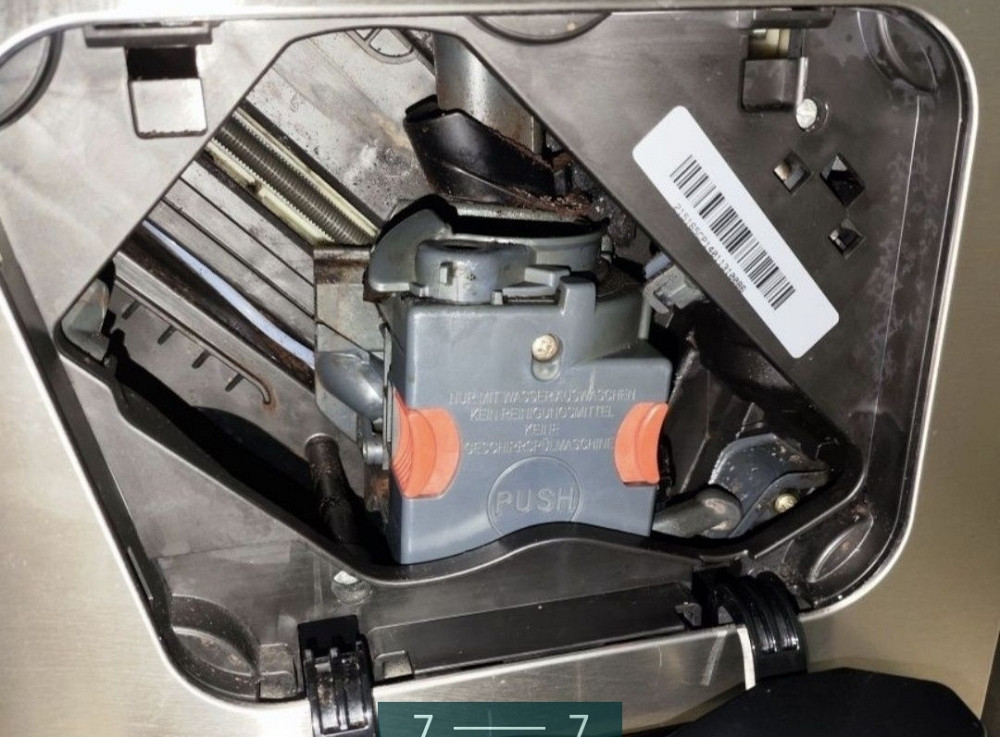 Кавомашина: Delonghi PrimaDonna XS Deluxe ETAM 36.365MB Харків - фото 7