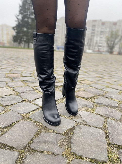 Valiente Високі чоботи жіночі демісезонні весна-осінь на стійкому каблуці чорні з натуральної ш Коломыя - изображение 9