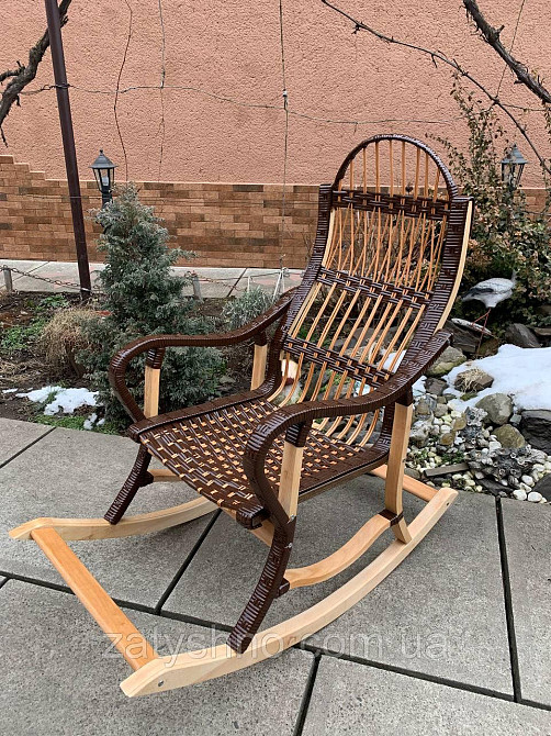 Кресло-качалка из ротанга черная с удобной спинкой Киев - изображение 1