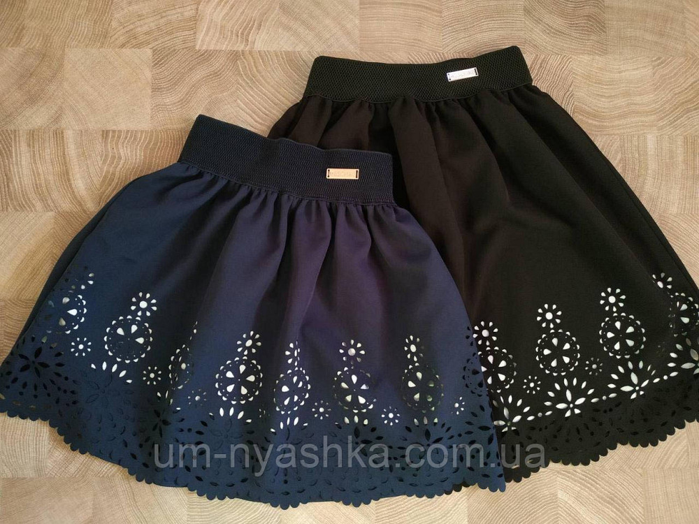 Шкільна спідниця з перфорацією на 116-122 СИНЯ Кривий Ріг - фото 1