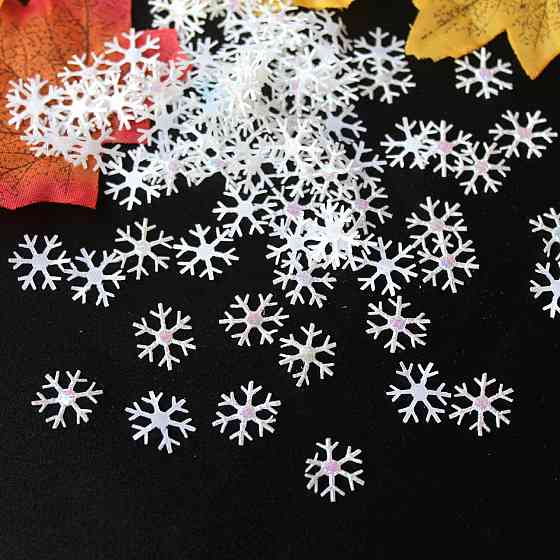 Снежинки новогодние маленькие 95 штук 20 мм перламутровый Киев