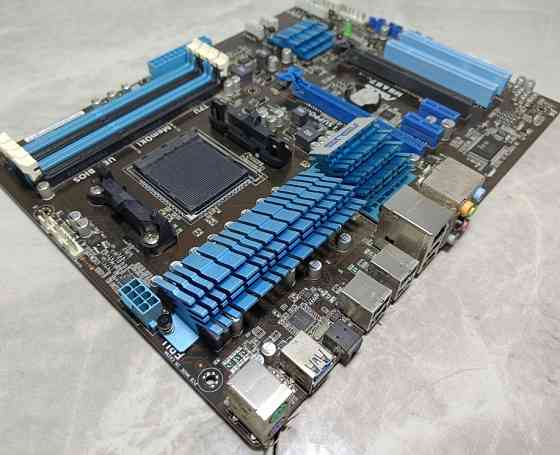 Материнська плата AMD ASUS M5A97 sAM3+ під FX Харків