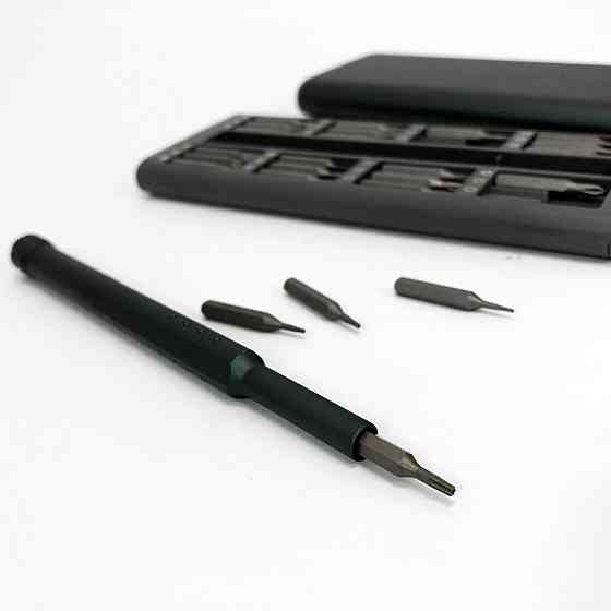 Набір прецизійних викруток з ручкою 48 в 1 у металевому футлярі QD-74 Львів