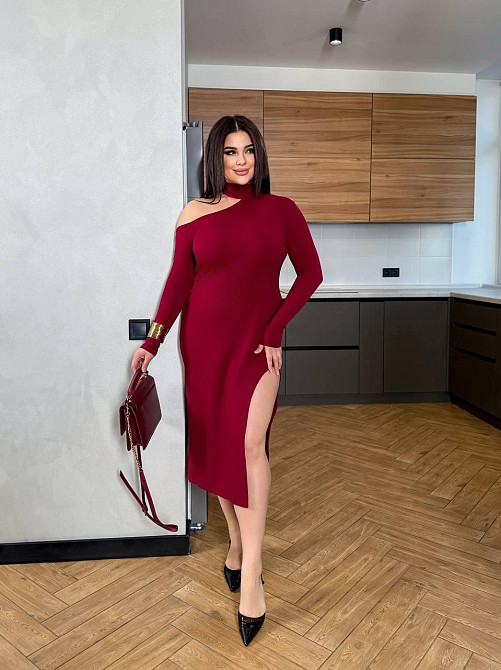 Женское облегающее платье с привлекательным разрезом плотный рубчик резинка Марсал, 50/52 Одесса - изображение 4