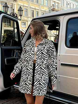 Жіноча подовжена сорочка оверсайз в анімалістичний принт щільний джинс Чорний Одеса