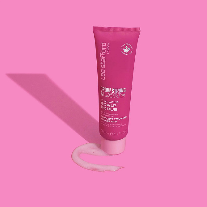 Стимулирующий скраб для кожи головы для усиления роста волос Grow Strong & Long Stimulating Scalp Scrub Lee Stafford 100 мл Винница - изображение 4
