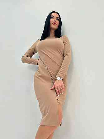 Элегантное платье с молнией 