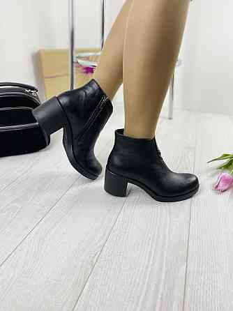 Injers Черевики жіночі INJERS чорні натуральна шкіра 39р. (1161) Коломия