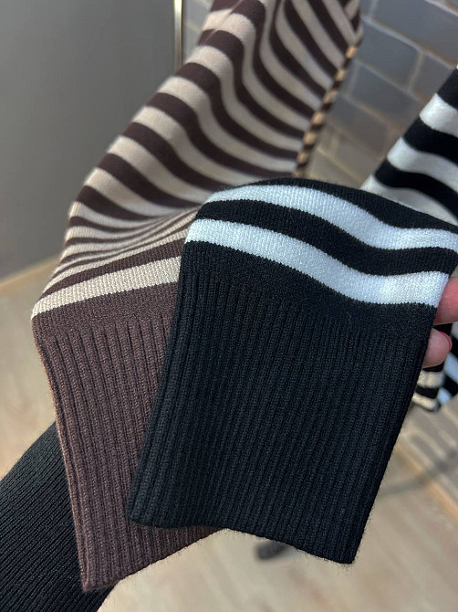 Светр жіночий Accorddream 9880 смуга оверсайз розрізи по боках, чорний, 44-48 Київ - фото 10