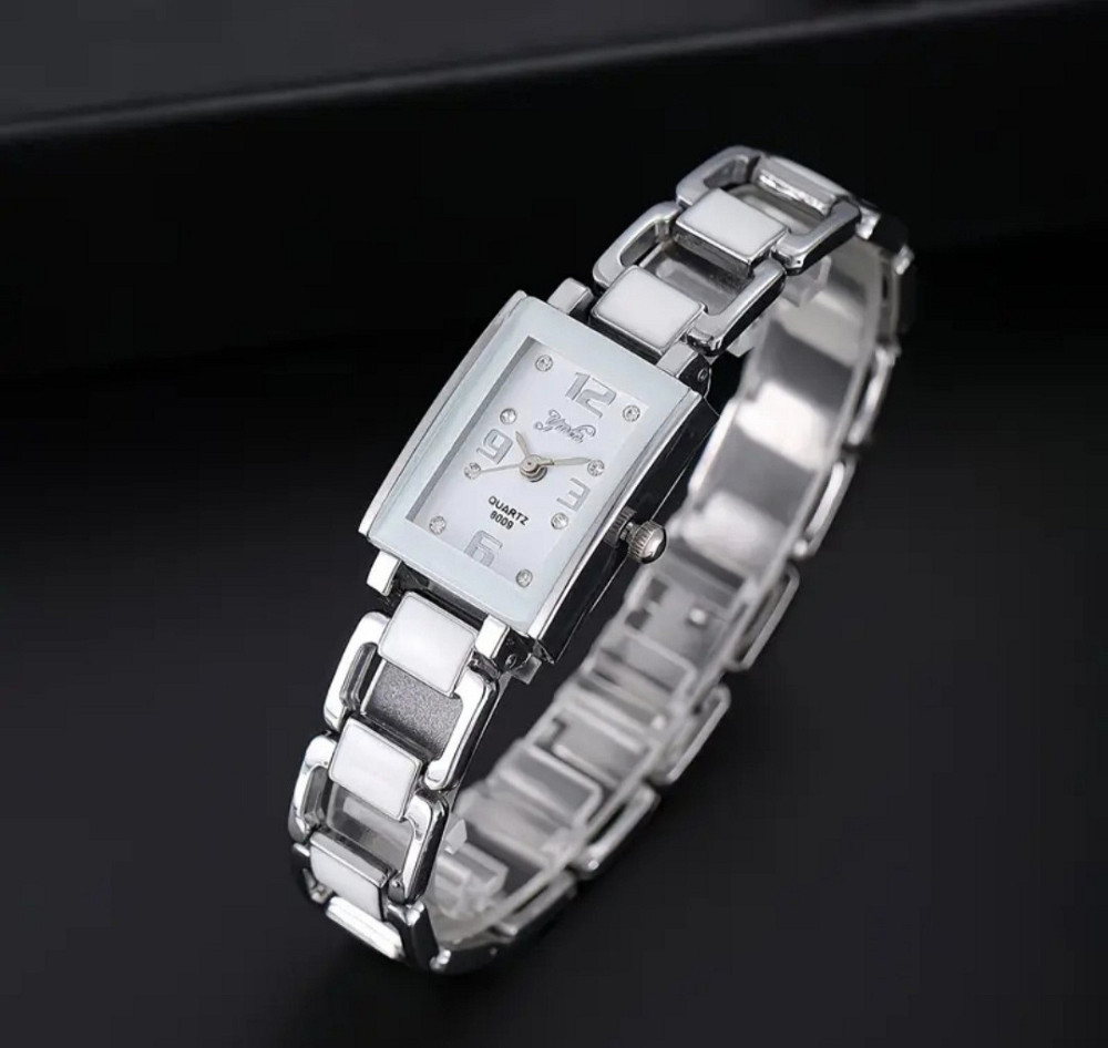 Годинник жіночий Сріблястий з білим (0527) Смела - изображение 1