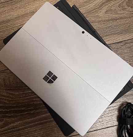 Планшет Microsoft Surface Pro 6 i7 8/256Gb. Киев