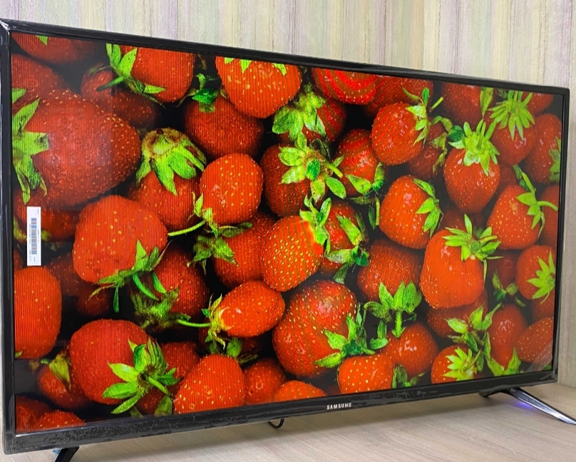 Тонкий телевизор Samsung 34