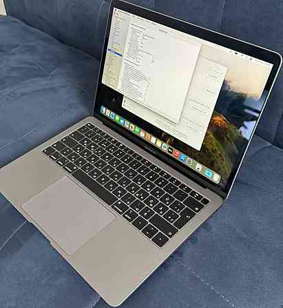 Ноутбук: Apple MacBook Air A1932 (2018)Стан 10/10 Київ