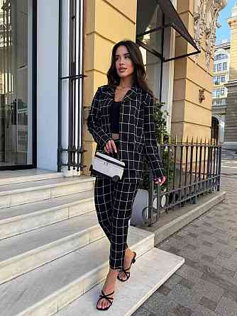 Жіночий стильний діловий костюм із костюма Чорний, 44 Одеса
