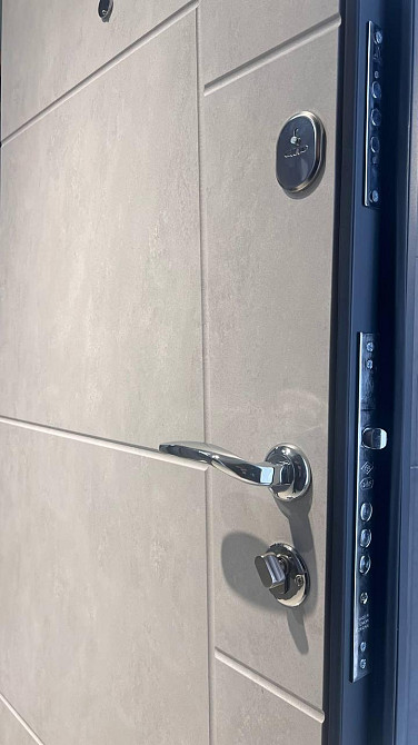 Входные двери ТАРИМУС Атланта Бетон Снежный 960 Киев - изображение 6