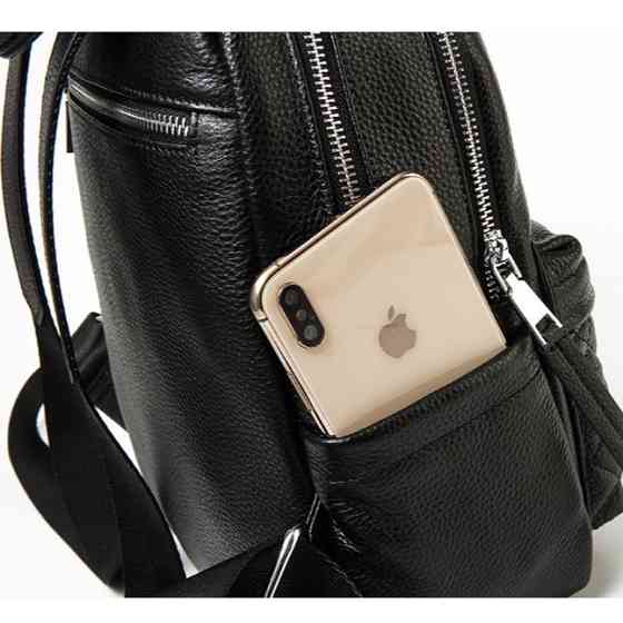 Жіночий чорний шкіряний міський рюкзак Київ