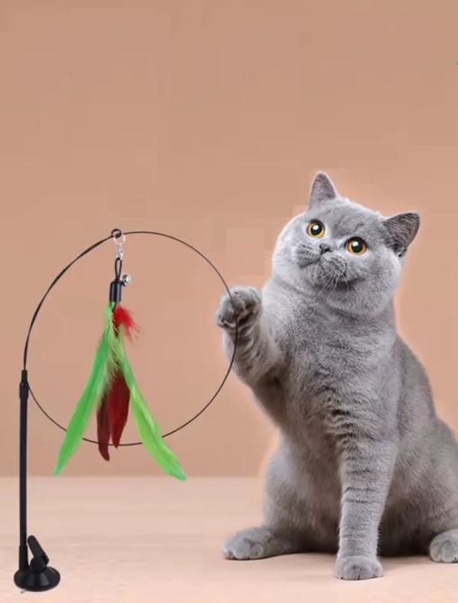 Игрушка для котика Перья на палочке с колокольчиком на присоске 93 см зеленый с красным Киев - изображение 1