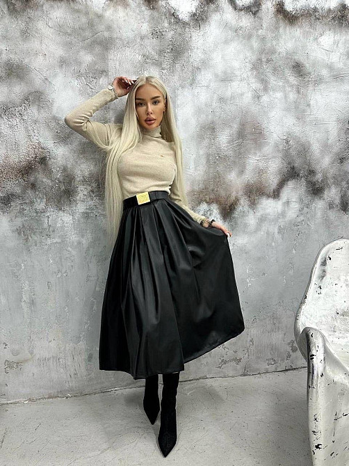 Женская теплая миди юбка со складками экокожа на флисе Одесса - изображение 5