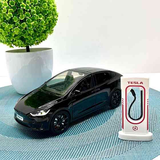 Машина Автосвіт Tesla Model X інерційна відчиняються двері капот багажник 17см Чорний (AP-2004) Чернігів